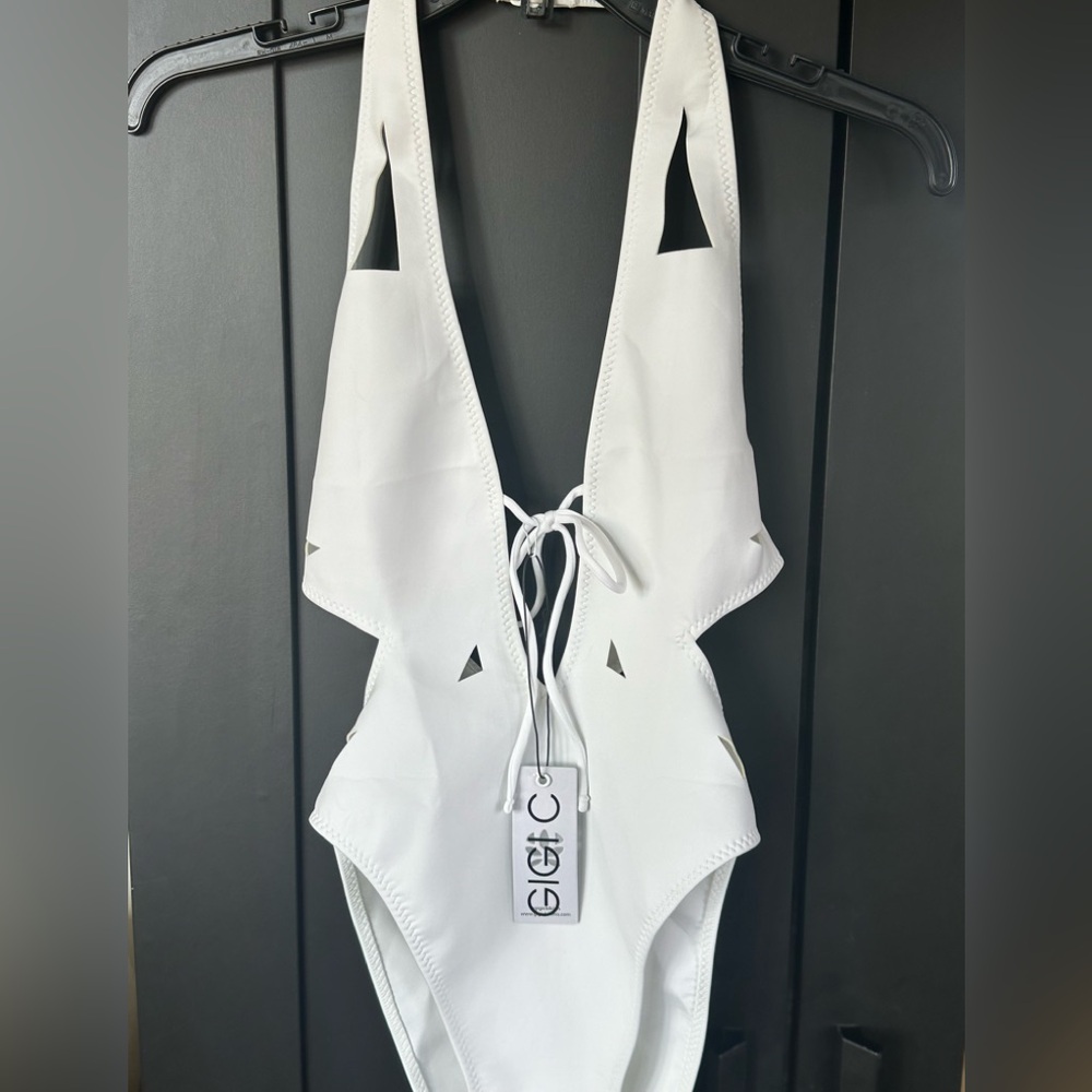Gigi C Charlie Cut Out One Piece Swimsuit NWT M White